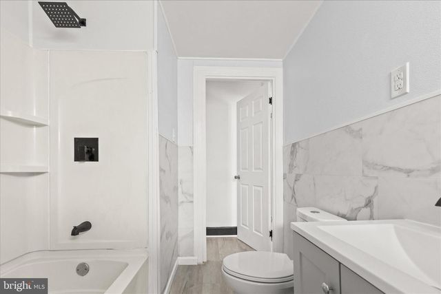 637 W COLLEGE AVE, York, PA 17401