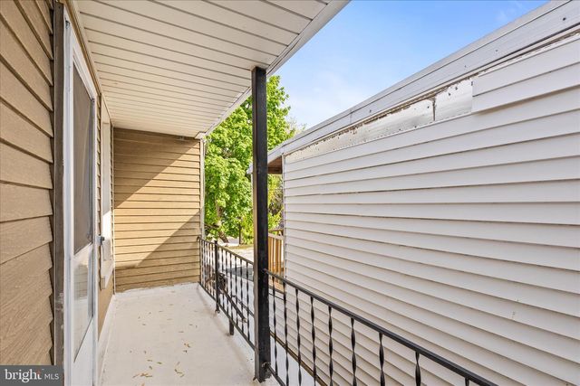637 W COLLEGE AVE, York, PA 17401
