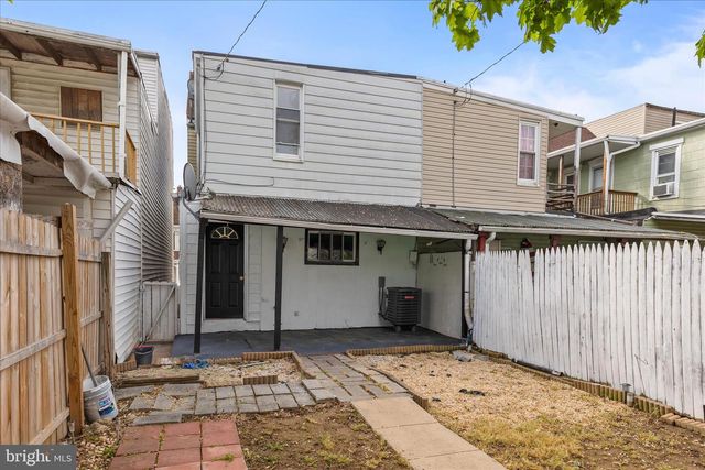 637 W COLLEGE AVE, York, PA 17401