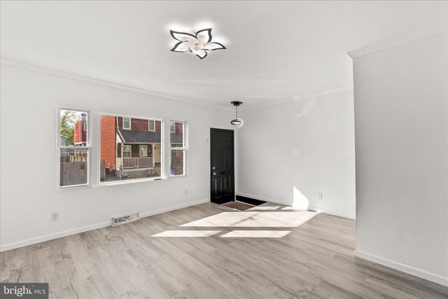 637 W COLLEGE AVE, York, PA 17401