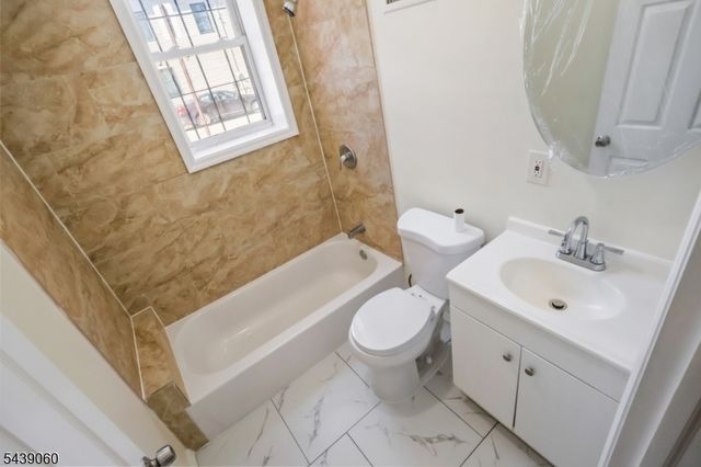 98 S DEVINE ST, Newark City, NJ 07106