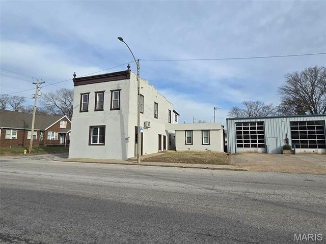 1223 W Main Street, Belleville, IL 62220