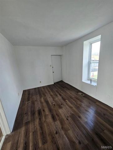 1223 W Main Street, Belleville, IL 62220