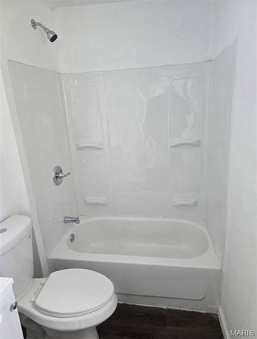 1223 W Main Street, Belleville, IL 62220