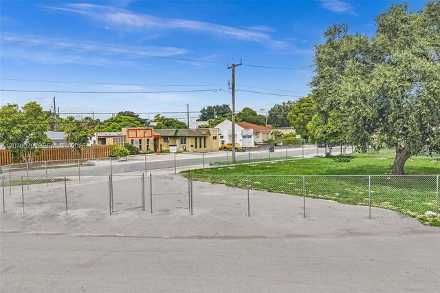 628 NW 22nd Road, Fort Lauderdale, FL 33311