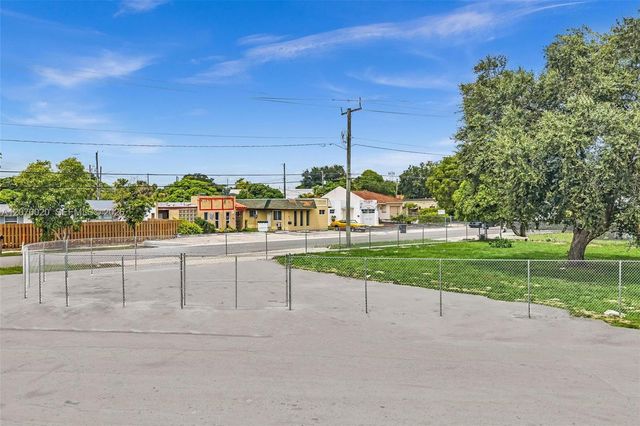 628 NW 22nd Road, Fort Lauderdale, FL 33311