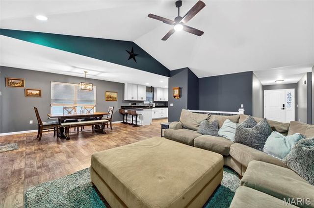 245 Auburn Ridge Drive, Troy, MO 63379