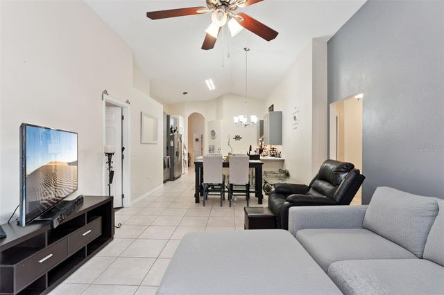 1019 LAKE BERKLEY DRIVE, Kissimmee, FL 34746