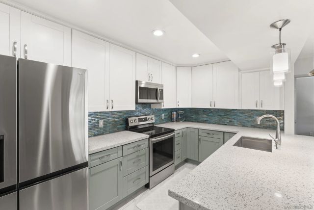 4080 Rosenda Ct 210, San Diego, CA 92122