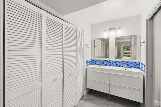 4080 Rosenda Ct 210, San Diego, CA 92122