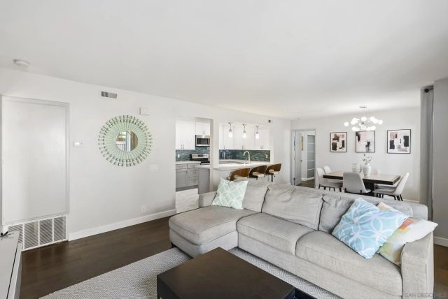 4080 Rosenda Ct 210, San Diego, CA 92122