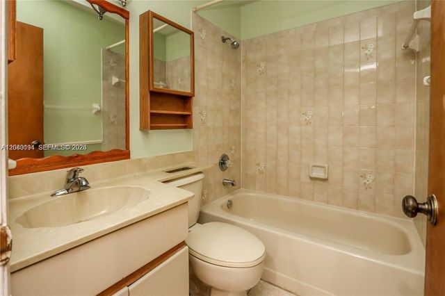 2500 SW 113th Ct, Miami, FL 33165