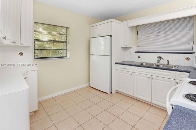 2500 SW 113th Ct, Miami, FL 33165