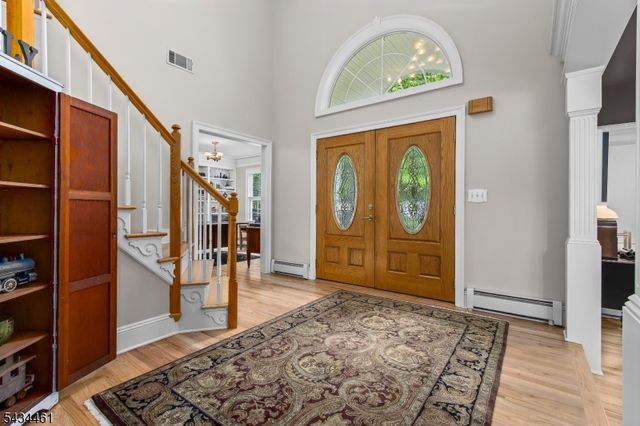 22 Hawthorn Dr, Roxbury Twp., NJ 07876