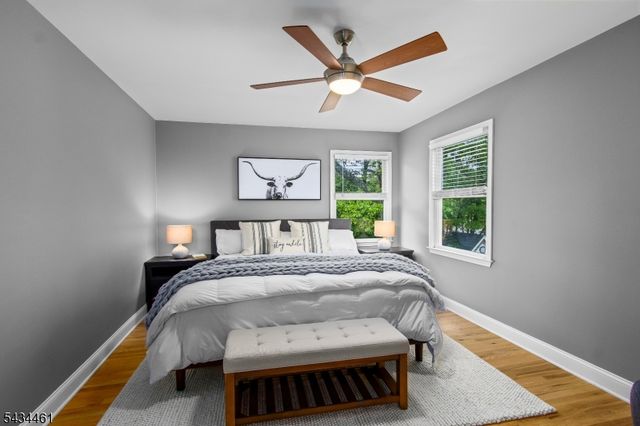 22 Hawthorn Dr, Roxbury Twp., NJ 07876