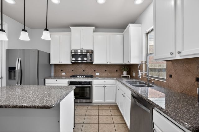 5900 Paddlefish Drive, Fort Worth, TX 76179