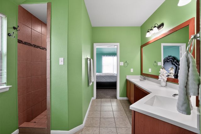 5900 Paddlefish Drive, Fort Worth, TX 76179