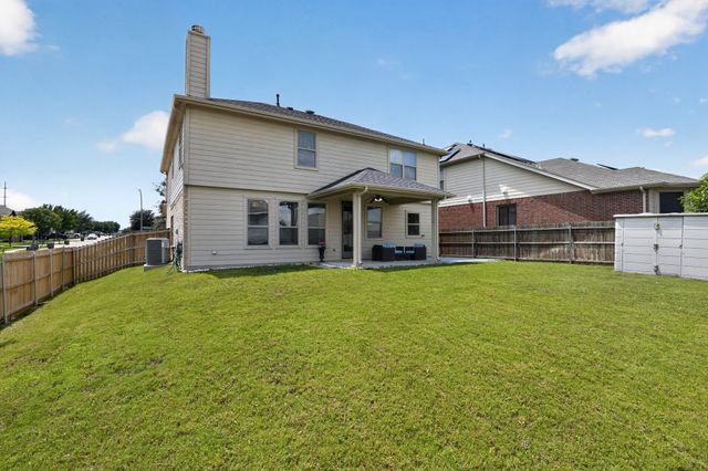 5900 Paddlefish Drive, Fort Worth, TX 76179