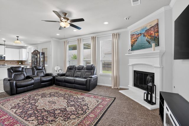 5900 Paddlefish Drive, Fort Worth, TX 76179
