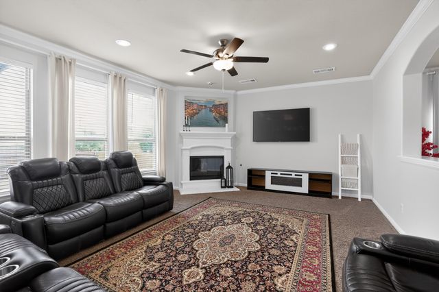 5900 Paddlefish Drive, Fort Worth, TX 76179