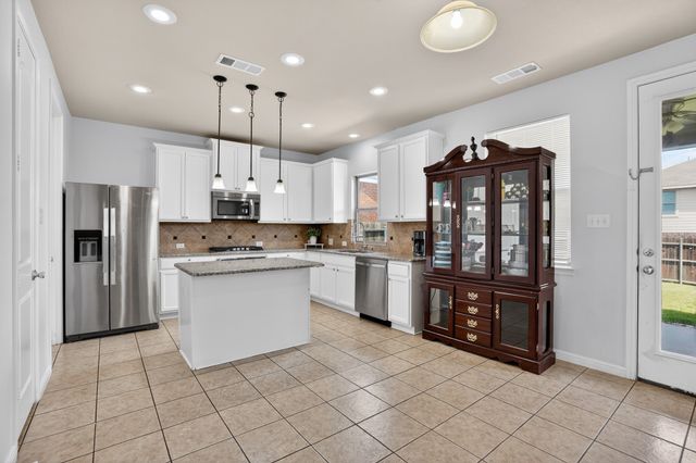 5900 Paddlefish Drive, Fort Worth, TX 76179