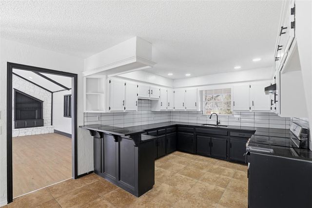 1212 Ridgecrest Road, Edmond, OK 73013