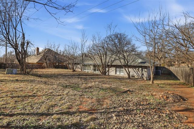 1212 Ridgecrest Road, Edmond, OK 73013