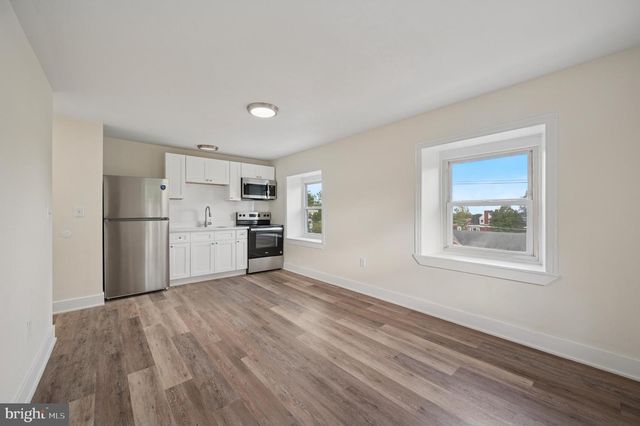 111 W QUEEN LN #3F, Philadelphia, PA 19144