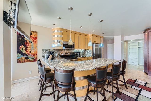 3111 Bel Air Drive Drive 201, Las Vegas, NV 89109