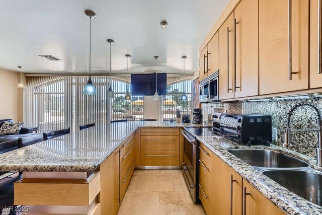 3111 Bel Air Drive Drive 201, Las Vegas, NV 89109