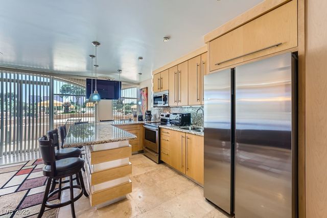 3111 Bel Air Drive Drive 201, Las Vegas, NV 89109