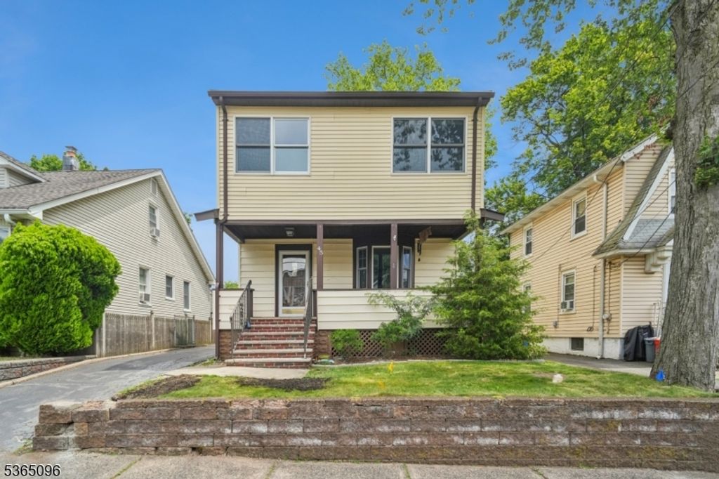 45 Shelby St, Dumont Boro, NJ 07628