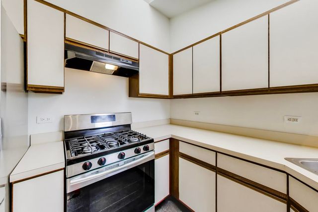 1951 N Stillwater Road 0, Arlington Heights, IL 60004