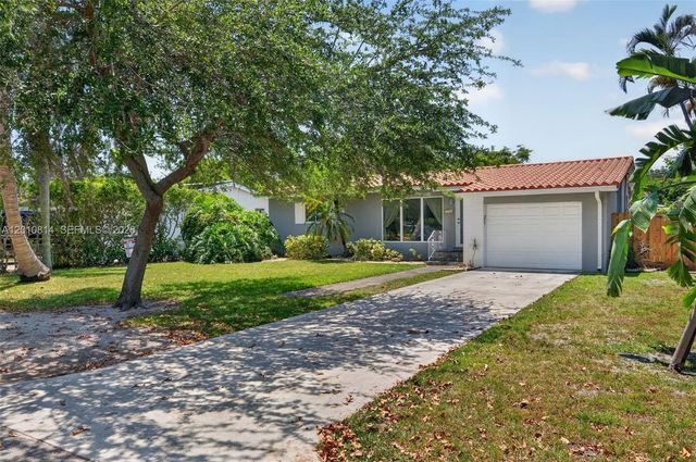 11400 NE 9th Ave, Biscayne Park, FL 33161
