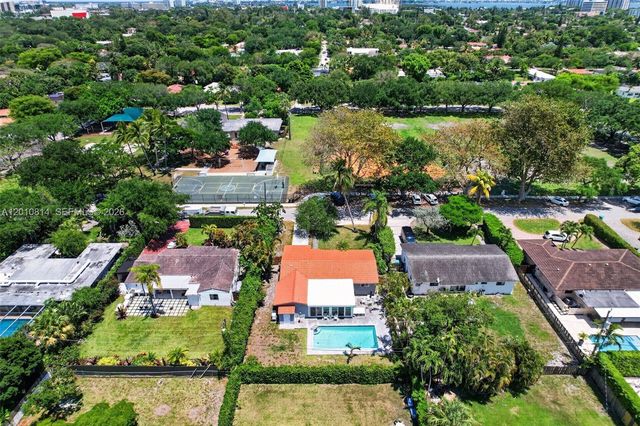 11400 NE 9th Ave, Biscayne Park, FL 33161
