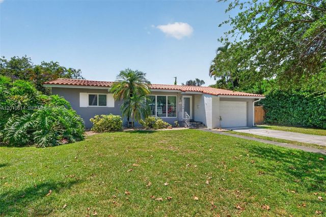 11400 NE 9th Ave, Biscayne Park, FL 33161