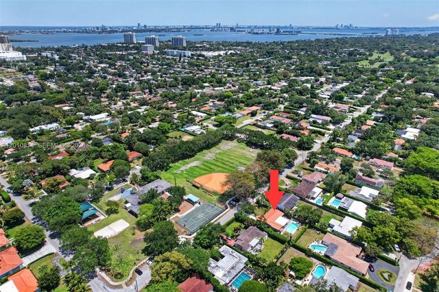11400 NE 9th Ave, Biscayne Park, FL 33161