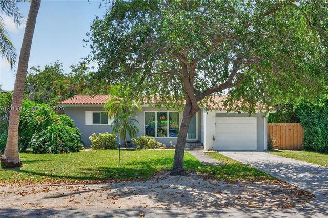 11400 NE 9th Ave, Biscayne Park, FL 33161