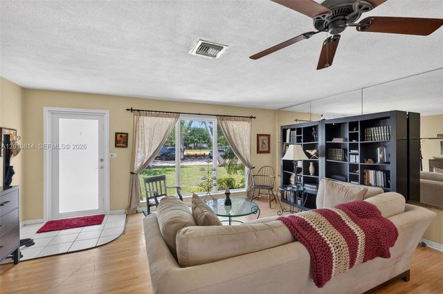 11400 NE 9th Ave, Biscayne Park, FL 33161
