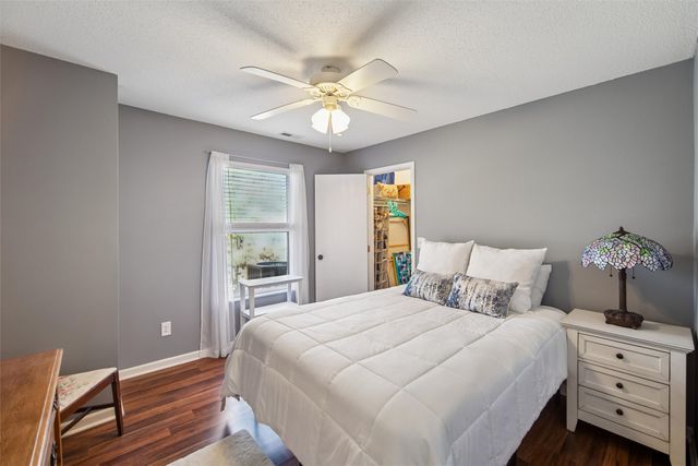 4864 63rd Street, Urbandale, IA 50322