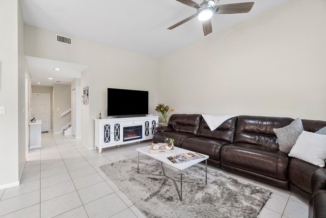 5285 Monterey Circle E, Delray Beach, FL 33484