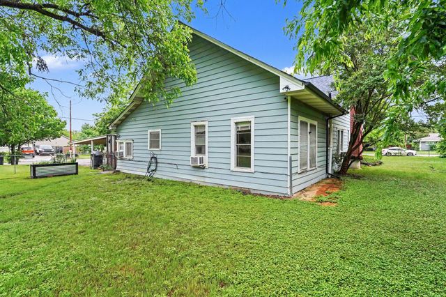 506 Woodard Avenue, Cleburne, TX 76033