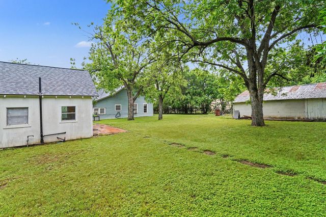 506 Woodard Avenue, Cleburne, TX 76033