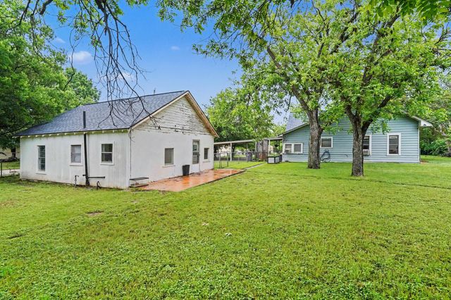 506 Woodard Avenue, Cleburne, TX 76033