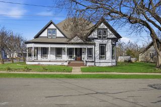 520 W 9th Street, Bonham, TX 75418