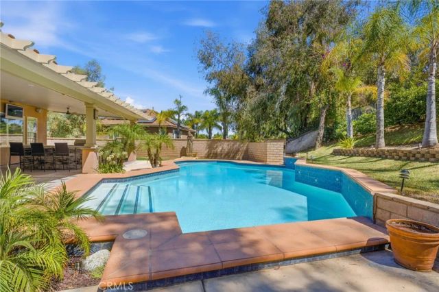 1568 Vandagriff, Corona, CA 92883