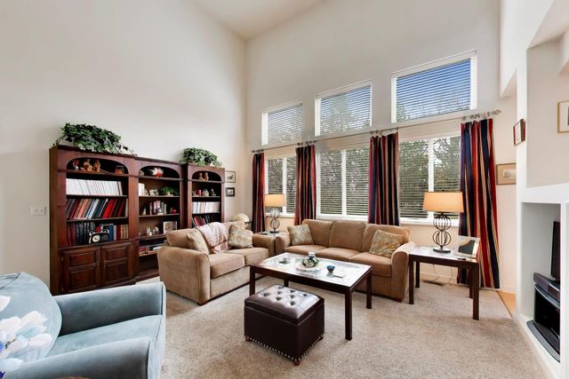 5660 Trinity Court, Gurnee, IL 60031