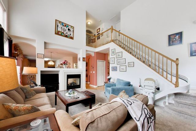 5660 Trinity Court, Gurnee, IL 60031