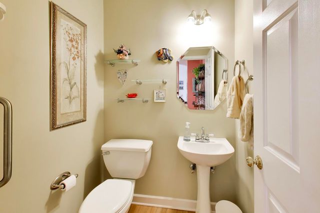 5660 Trinity Court, Gurnee, IL 60031