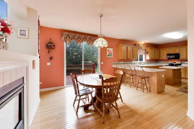 5660 Trinity Court, Gurnee, IL 60031